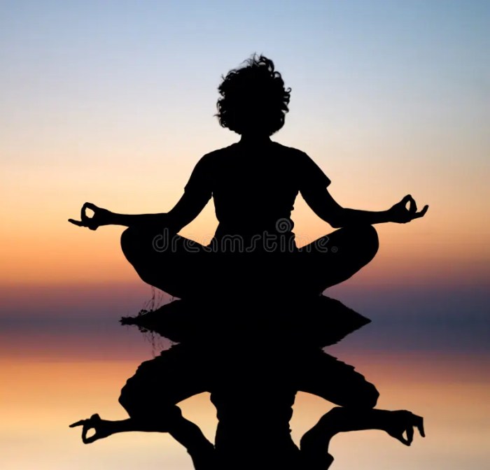 14 Reasons to Try Evening Meditation Today
