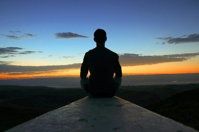 Meditation mindfulness jon zinn kabat oprah meditating